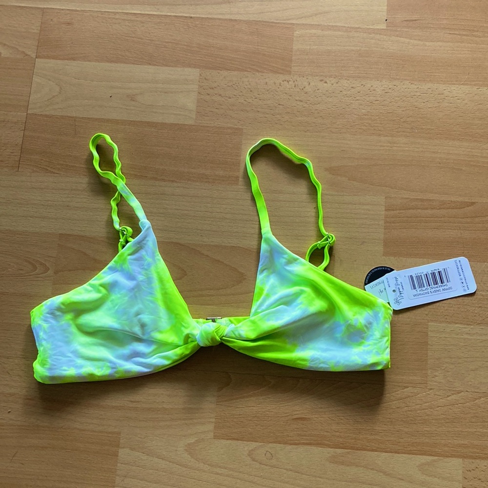 Dippin’ daisy zen triangle bikini top NWT LARGE